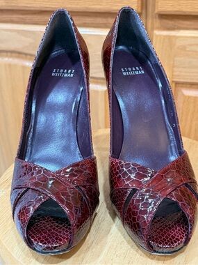 Stuart Weitzman Burgundy Croc Patent Peep Toe Heels Pumps Size 10M